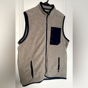 A&F Men’s Fleece Vest